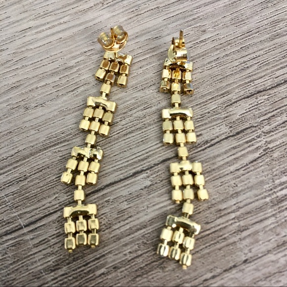 Gold Swarovski peridot earrings - Picture 3 of 4